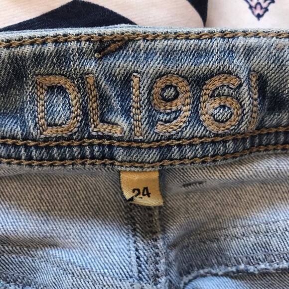 DL1961 Amanda Skinny Jeans - Picture 6 of 7